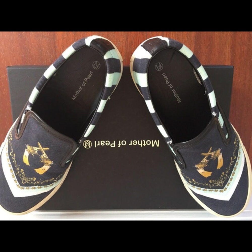 Mother of Pearl Gun Print Navy Slip On’s in size 9